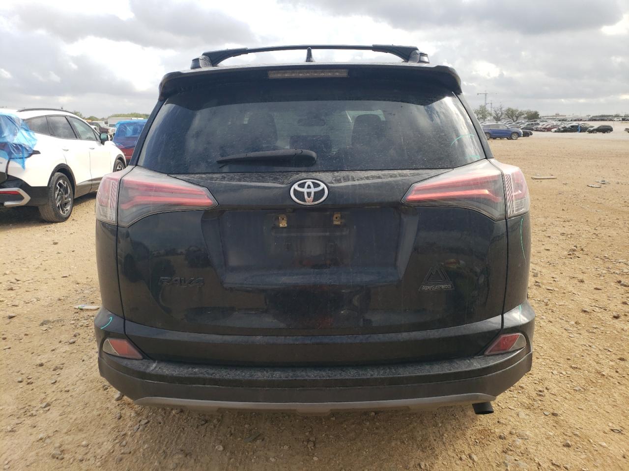 VIN 2T3RFREV4JW817760 2018 TOYOTA RAV4 no.6