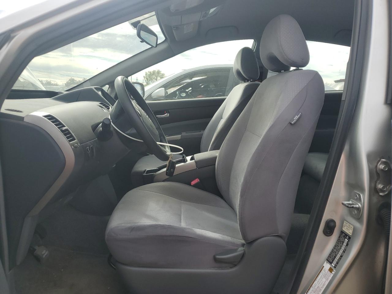 2004 Toyota Prius - Image 7