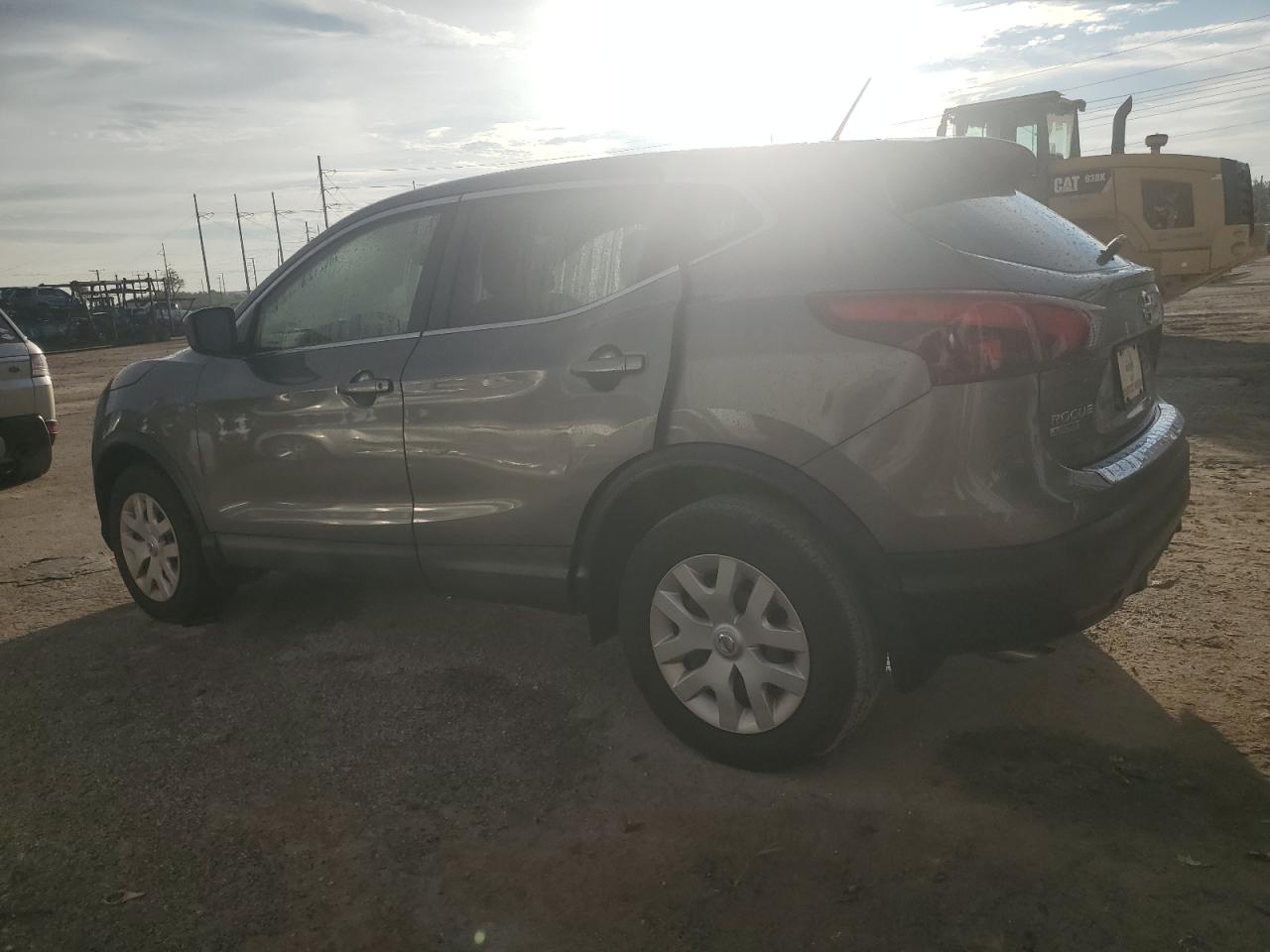 JN1BJ1CP3JW163246 2018 Nissan Rogue Sport S