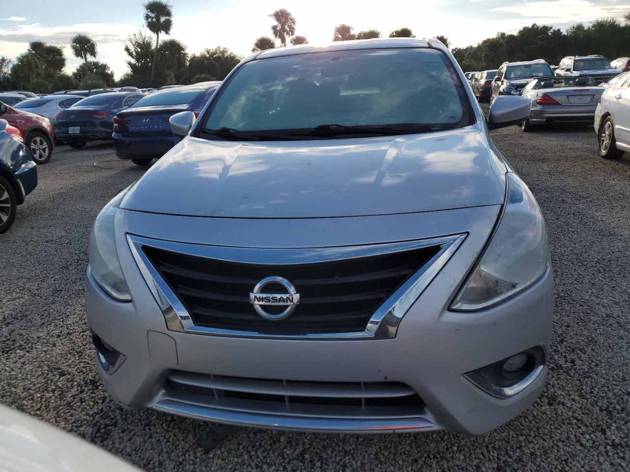 2017 Nissan Versa - Image 5
