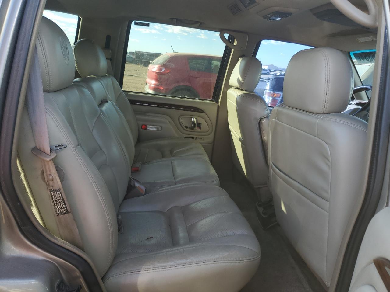 1GYEK63R3YR218500 2000 Cadillac Escalade Luxury