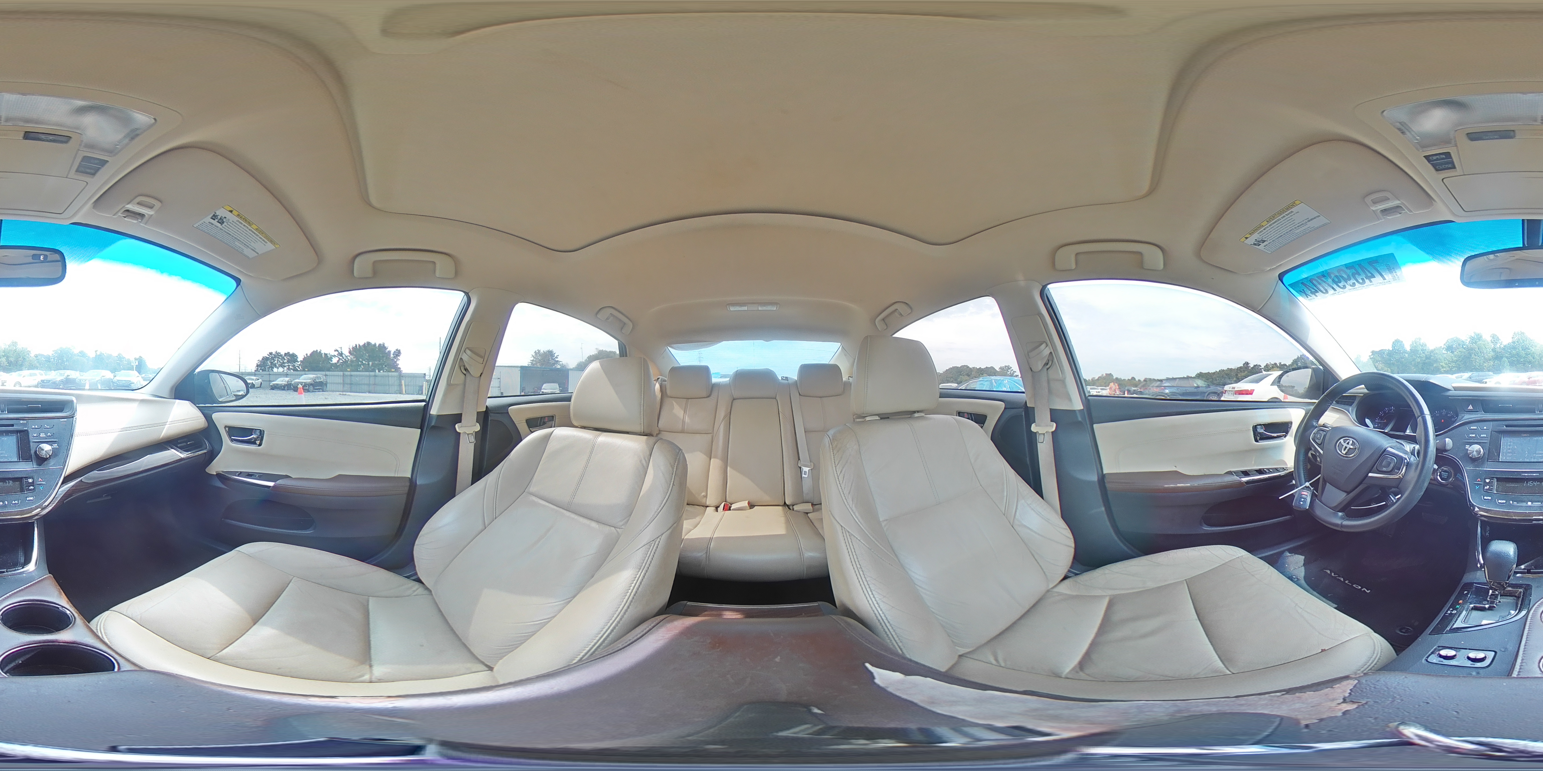 2015 Toyota Avalon - Image 13