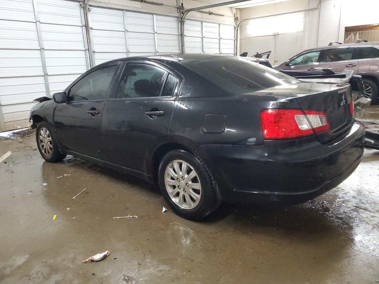 2009 Mitsubishi Galant - Image 2