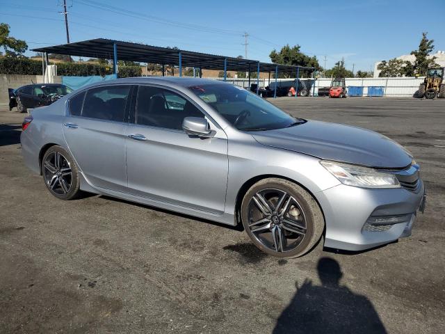  HONDA ACCORD 2017 Srebrny