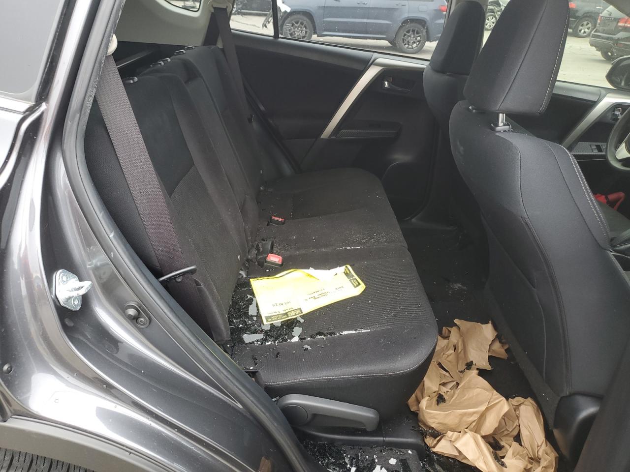 2015 Toyota RAV 4 - Image 11