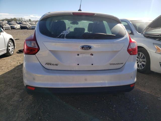  FORD FOCUS 2012 Белы