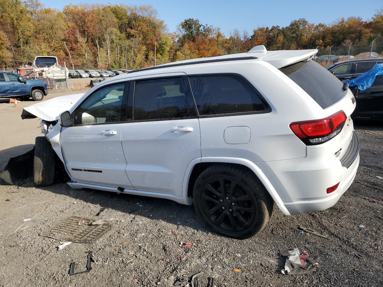 2018 Jeep Grand Cherokee - Image 2
