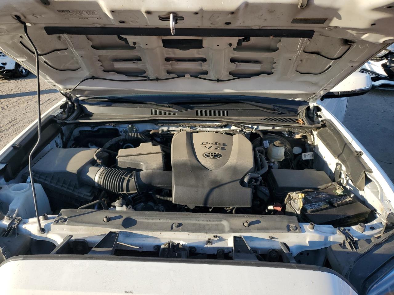 2021 Toyota Tacoma - Image 11
