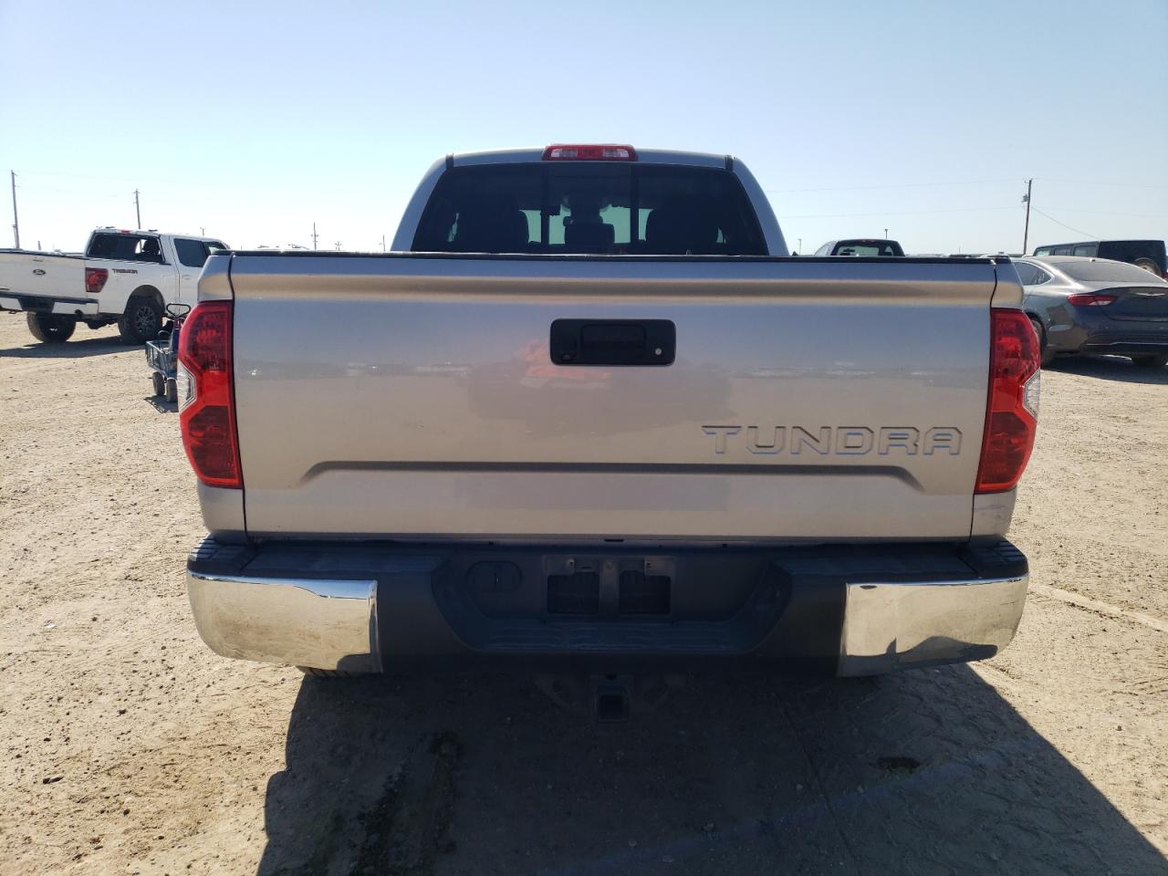 5TFRM5F17FX084228 2015 Toyota Tundra Double Cab Sr