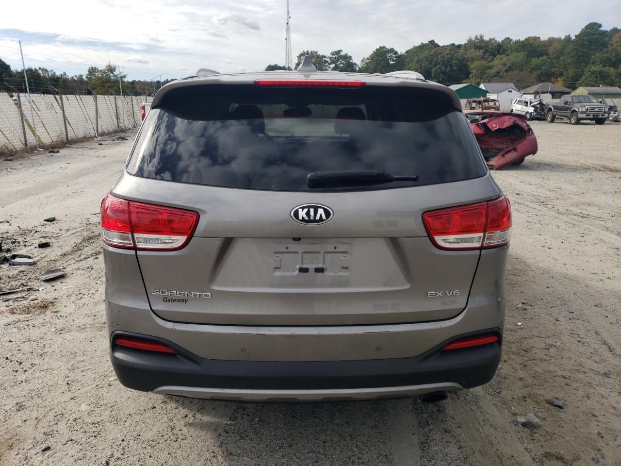 2018 Kia Sorento Ex VIN: 5XYPH4A55JG386225 Lot: 74991354