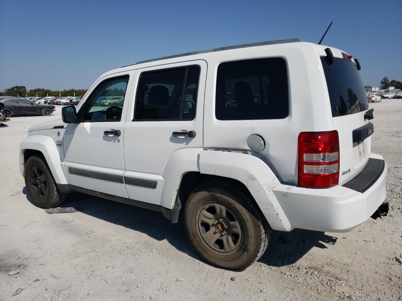 2012 Jeep Liberty (North America) - Image 2