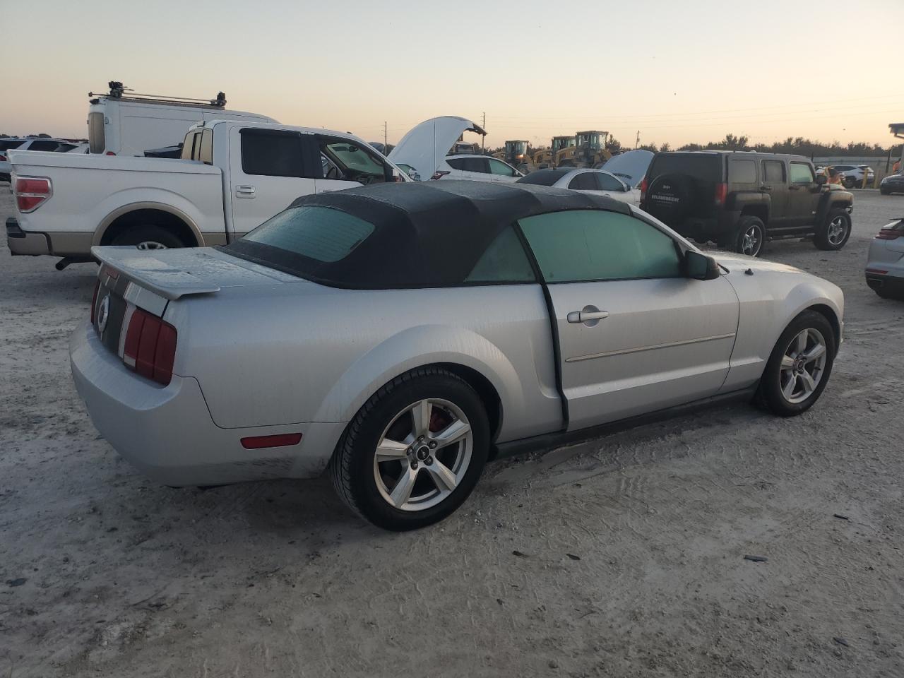 2007 Ford Mustang VIN: 1ZVFT84N675260595 Lot: 75240184