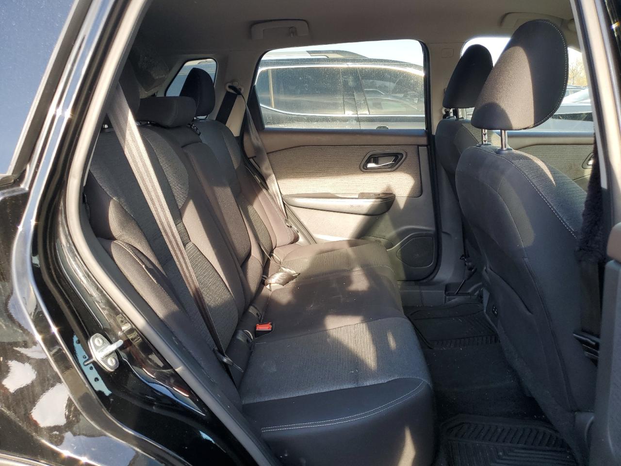 2021 Nissan Rogue - Image 10