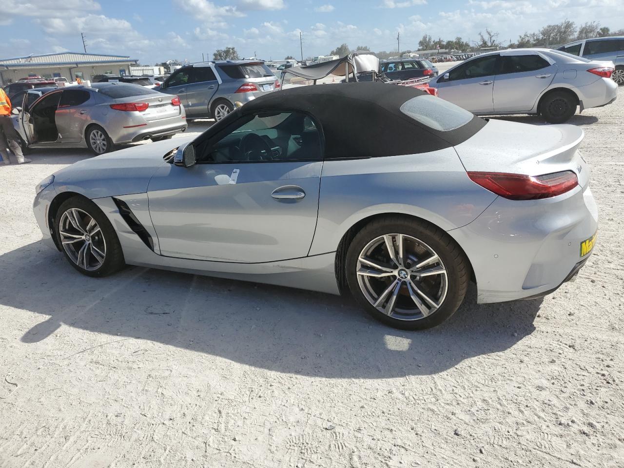 2022 BMW Z4 - Image 2