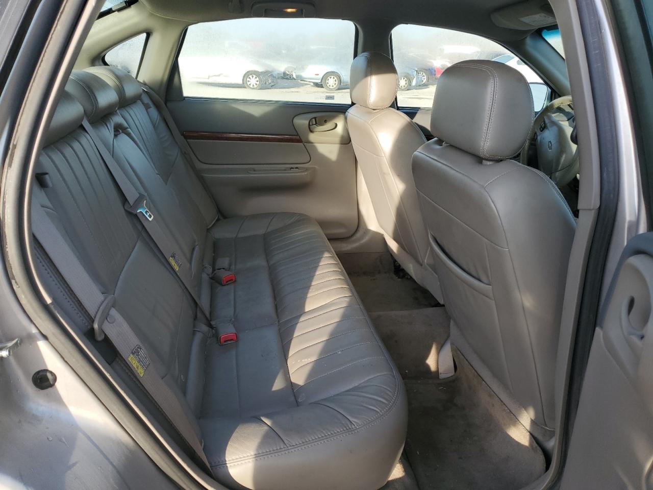 2005 Chevrolet Impala - Image 10