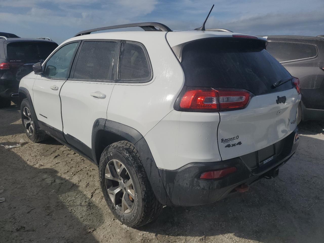 2017 Jeep Cherokee - Image 2