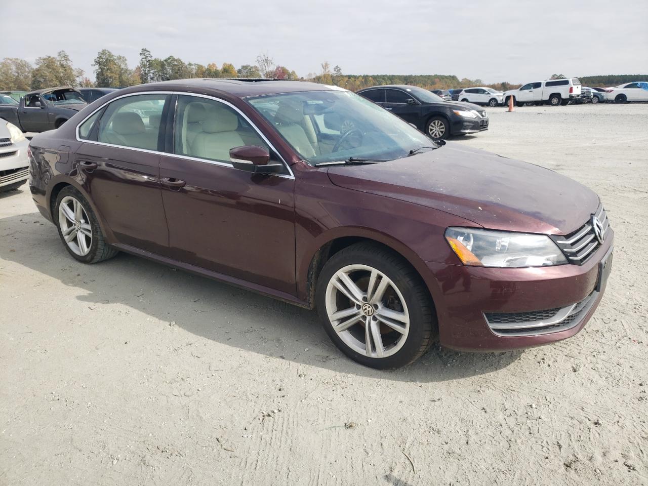 VIN 1VWBT7A32EC029231 2014 VOLKSWAGEN PASSAT no.4