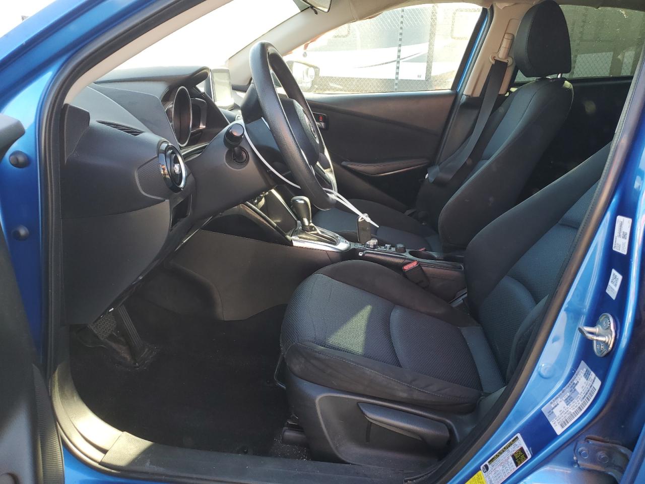 3MYDLBYV3HY178492 2017 Toyota Yaris Ia