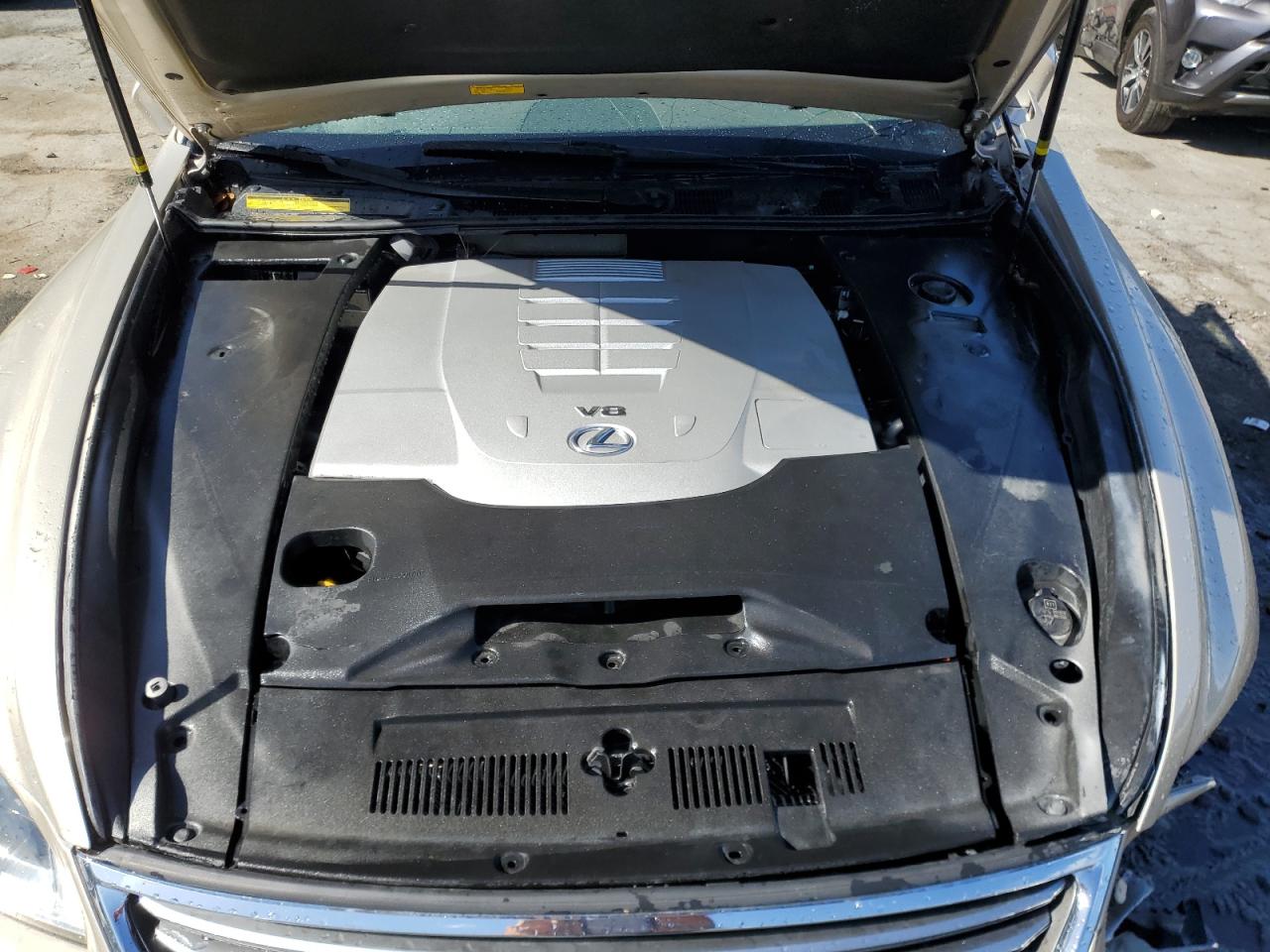 2014 Lexus LS - Image 12