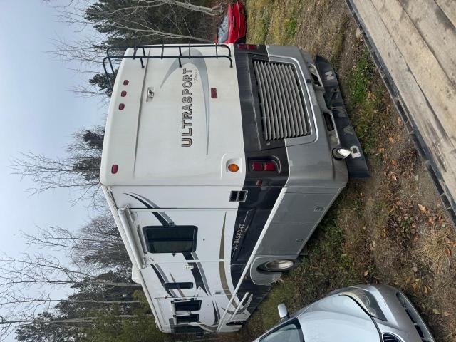 2003 FREIGHTLINER CHASSIS X LINE MOTOR HOME