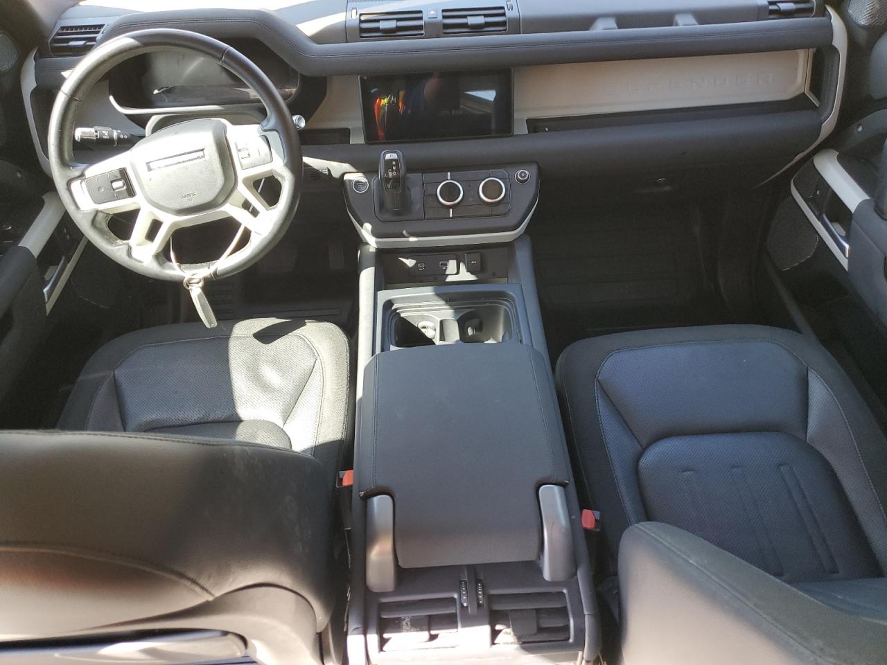2020 Land Rover Defender - Image 8