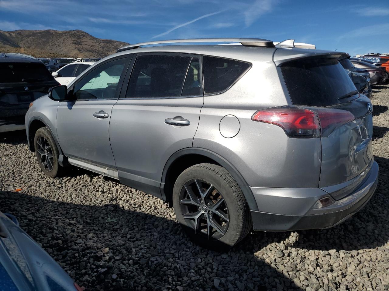 2T3JFREV9GW452689 2016 TOYOTA RAV 4 - Image 2