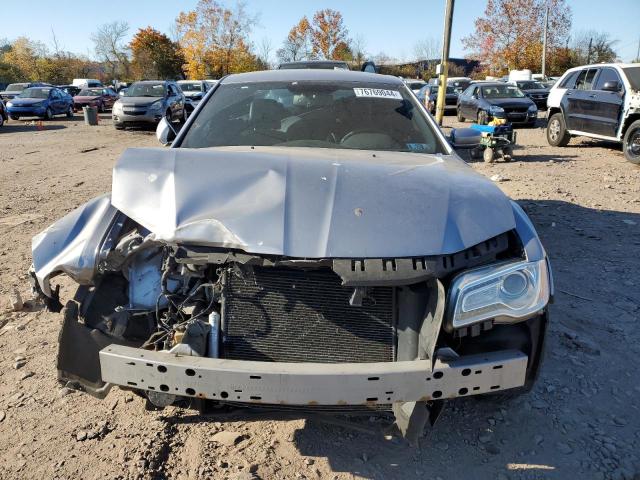  CHRYSLER 300 2013 Srebrny