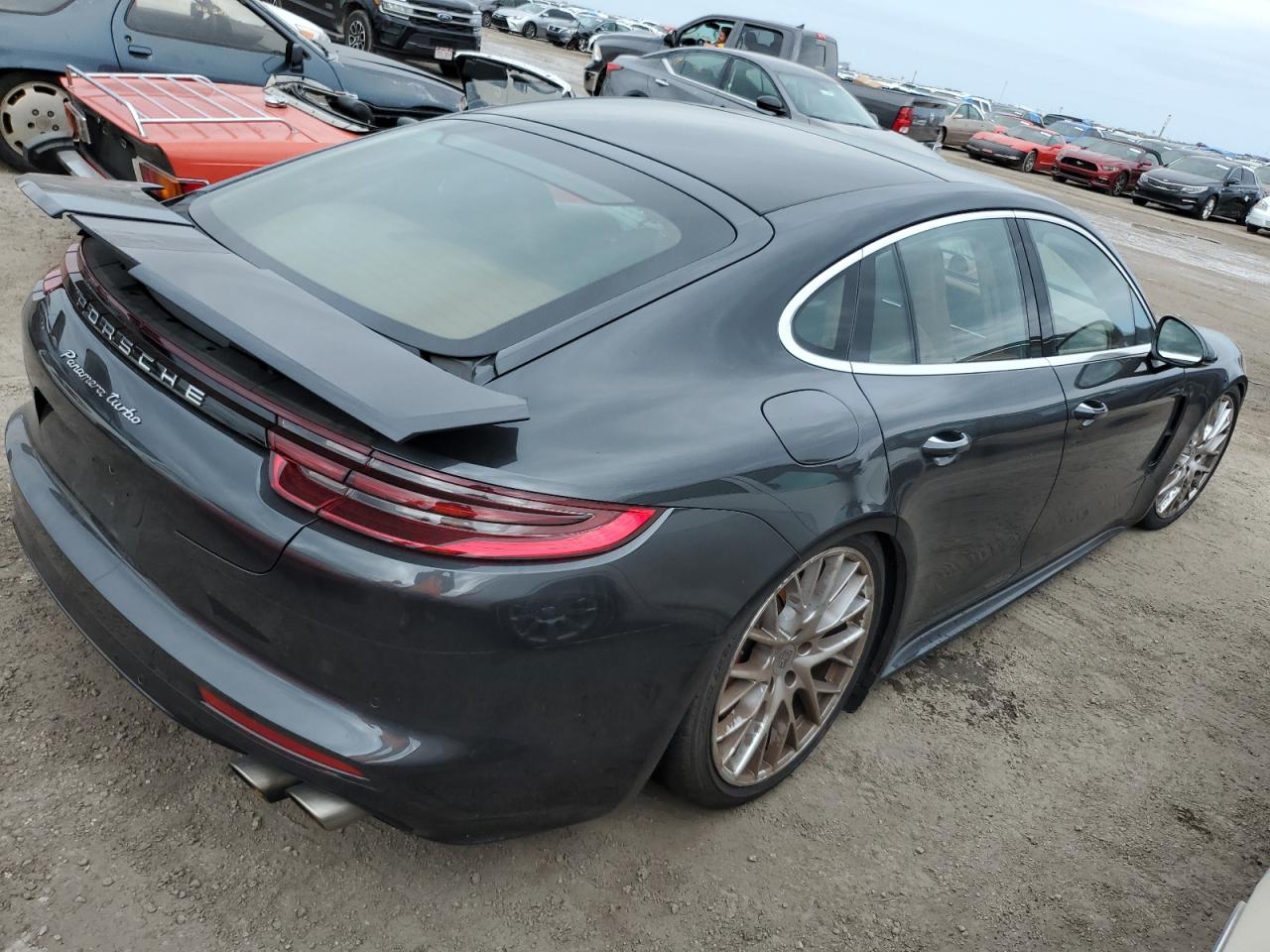 2019 Porsche Panamera - Image 3