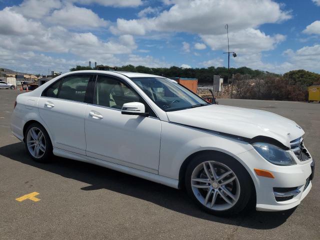  MERCEDES-BENZ C-CLASS 2013 Biały