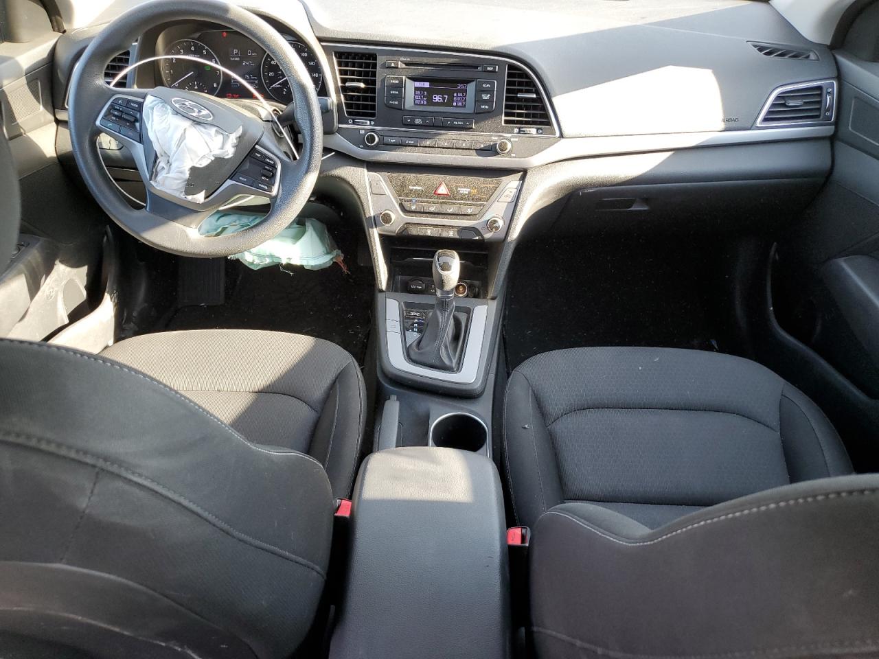 2018 Hyundai Elantra - Image 8
