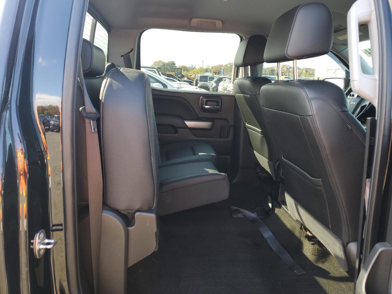 2018 Chevrolet Silverado K1500 Lt VIN: 3GCUKREC4JG369251 Lot: 75398614