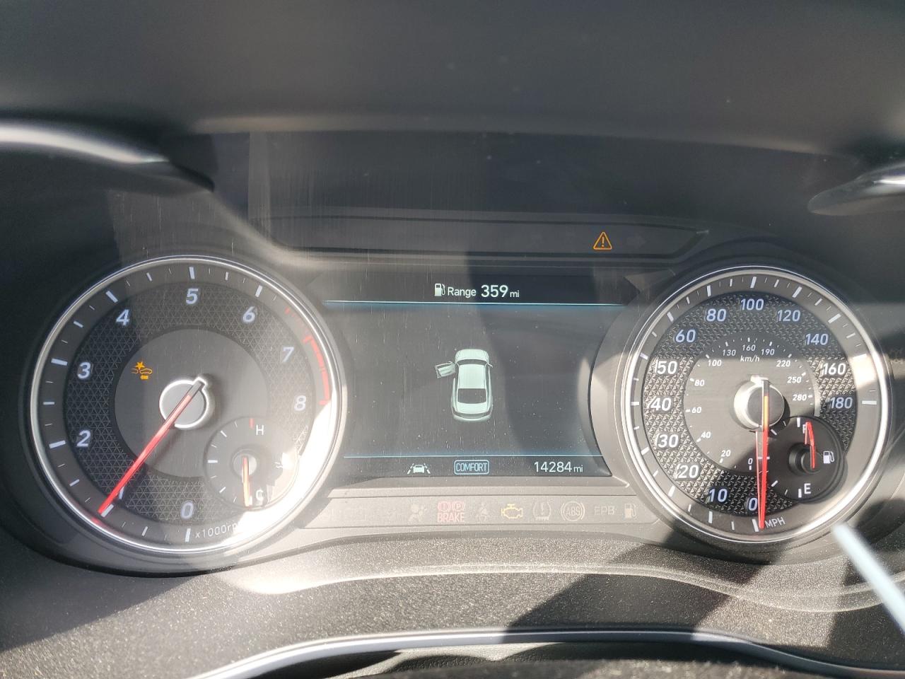 2020 Genesis G70 - Image 9