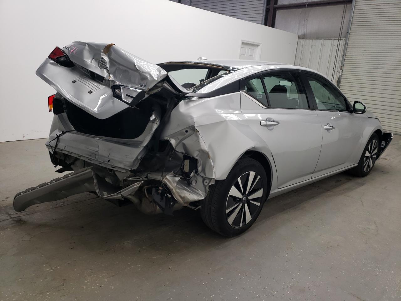 VIN 1N4BL4DV2NN398423 2022 NISSAN ALTIMA no.3