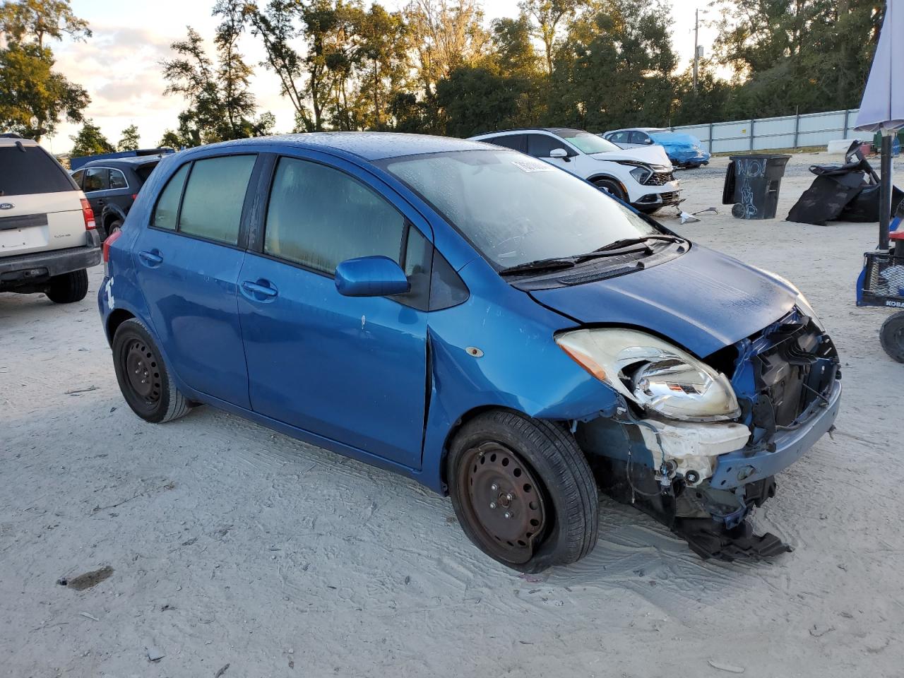 2011 Toyota Yaris - Image 4