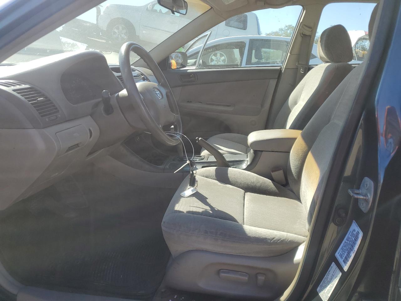 2003 Toyota Camry Le VIN: 4T1BF32K43U543335 Lot: 76260224