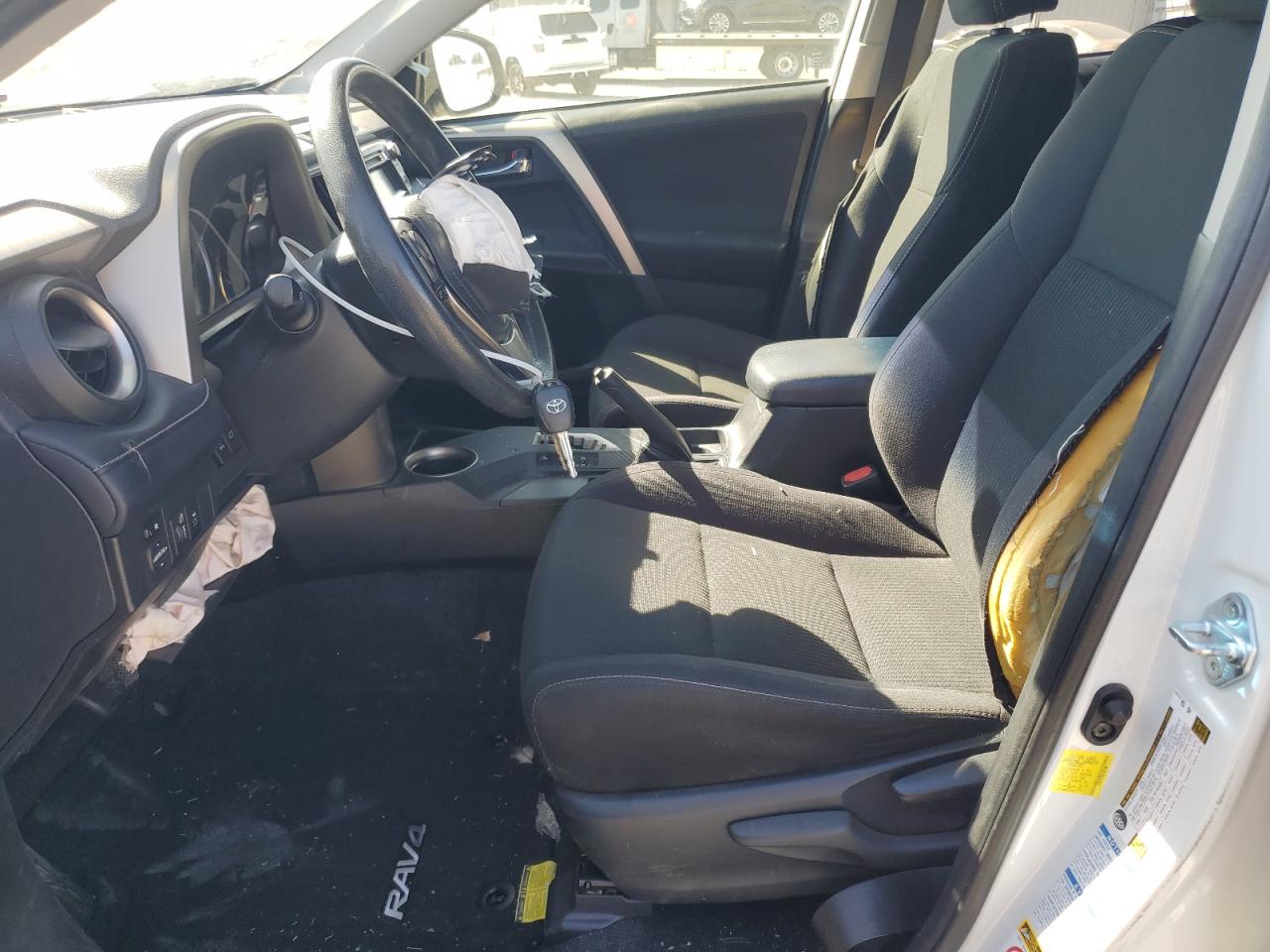 JTMRFREV0FJ035400 2015 Toyota Rav4 Xle