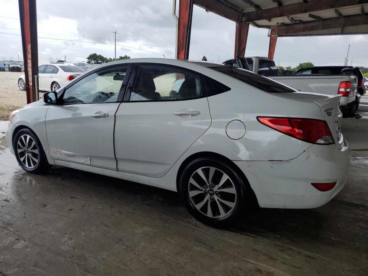 KMHCU4AE4FU822798 2015 HYUNDAI ACCENT - Image 2