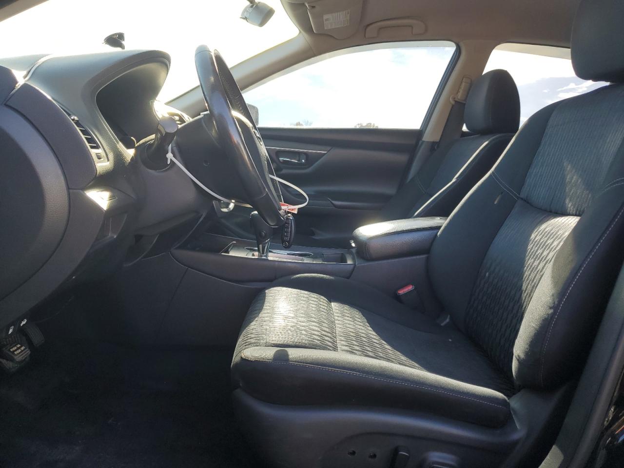 2017 Nissan Altima - Image 7
