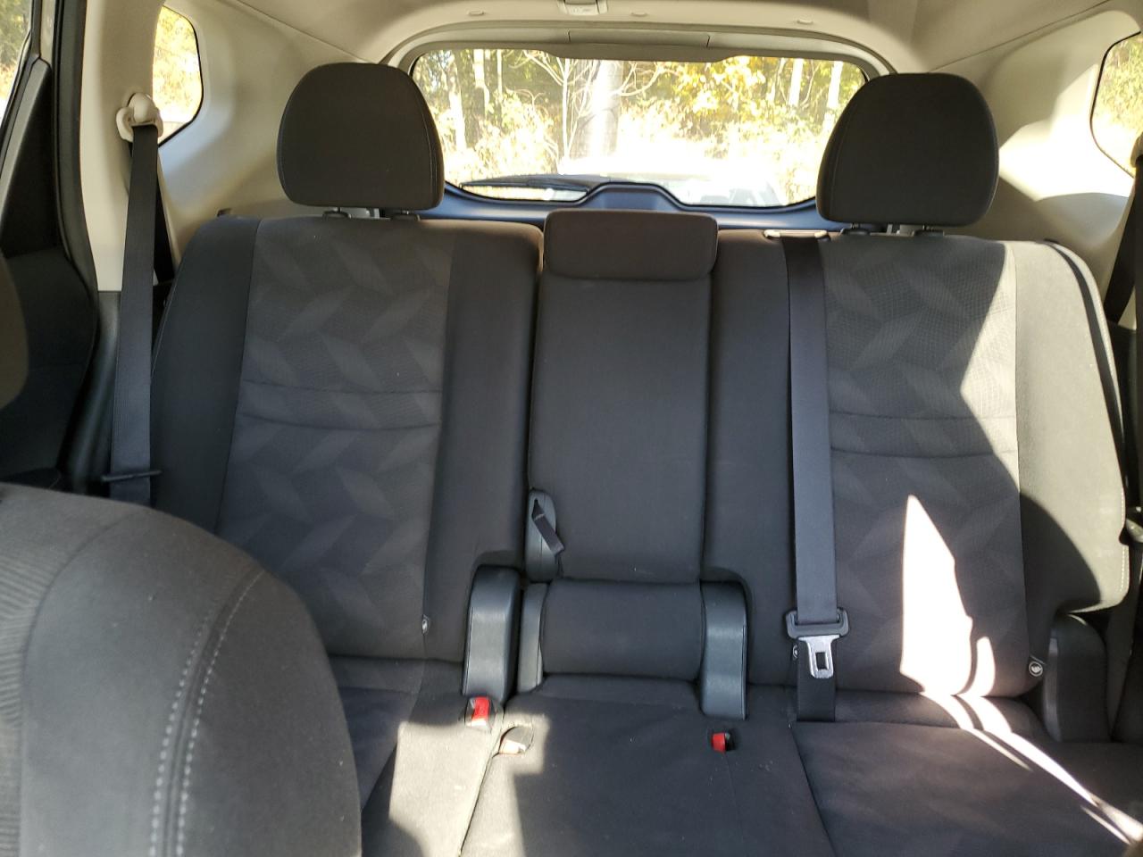 2016 Nissan Rogue - Image 10