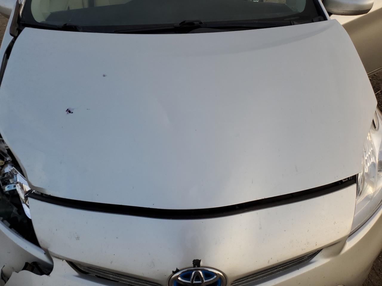2012 Toyota Prius - Image 11