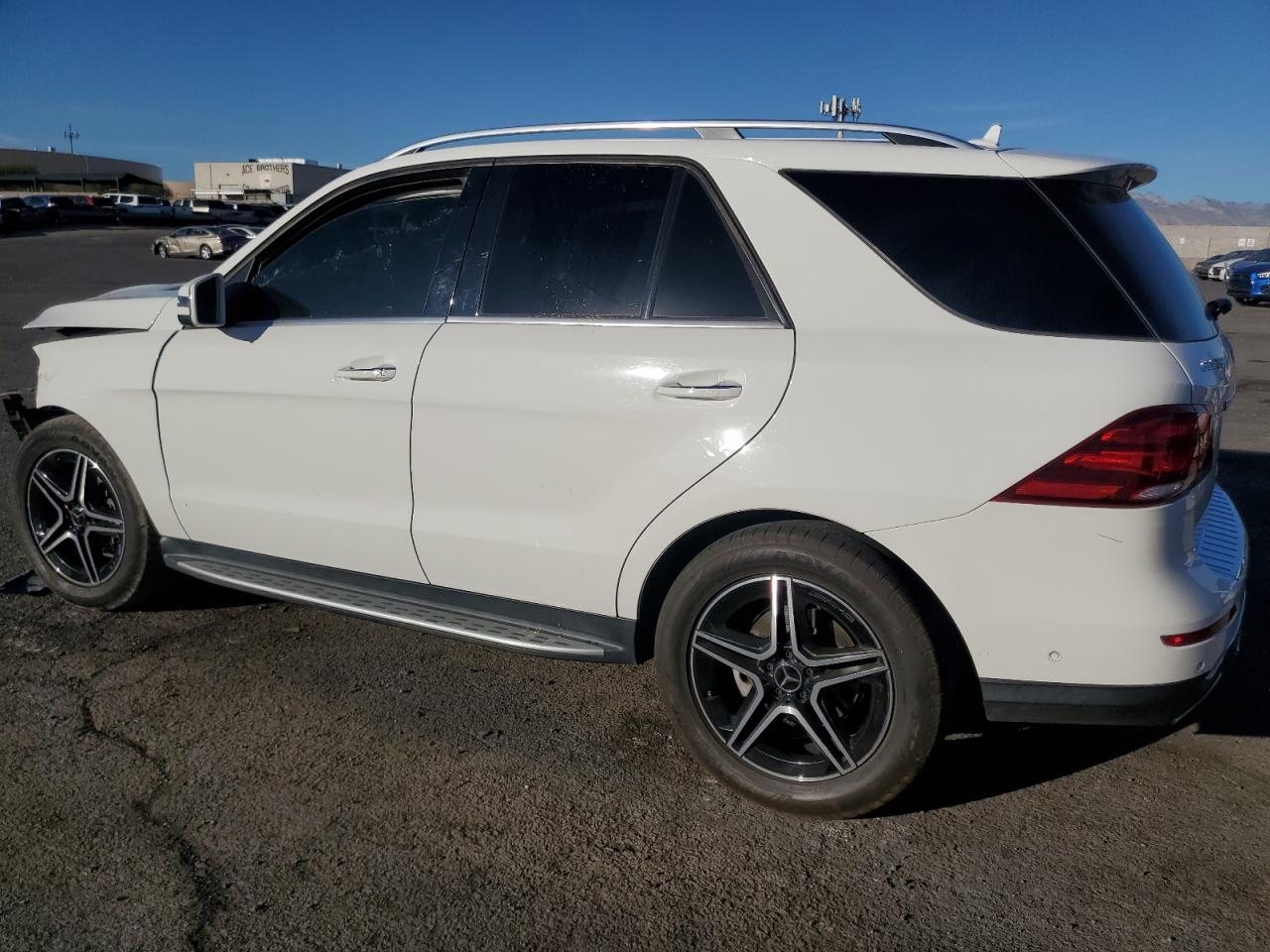 VIN 4JGDA5JB4GA690606 2016 MERCEDES-BENZ GLE-CLASS no.2