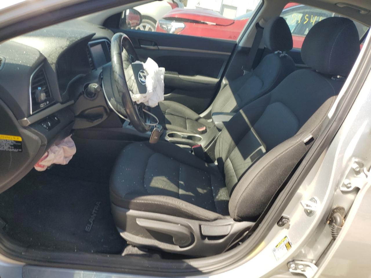 2018 Hyundai Elantra - Image 7
