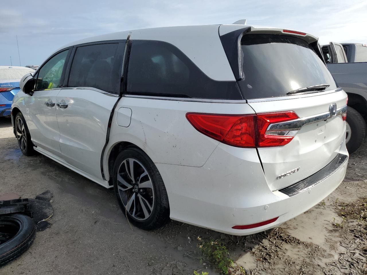 2020 Honda Odyssey - Image 2