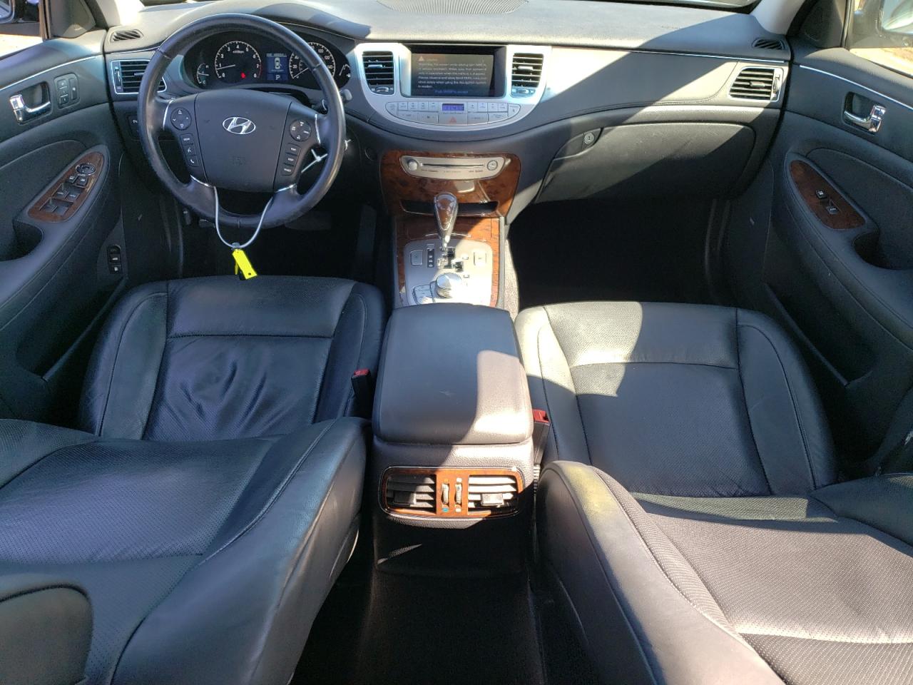 2009 Hyundai Genesis - Image 8