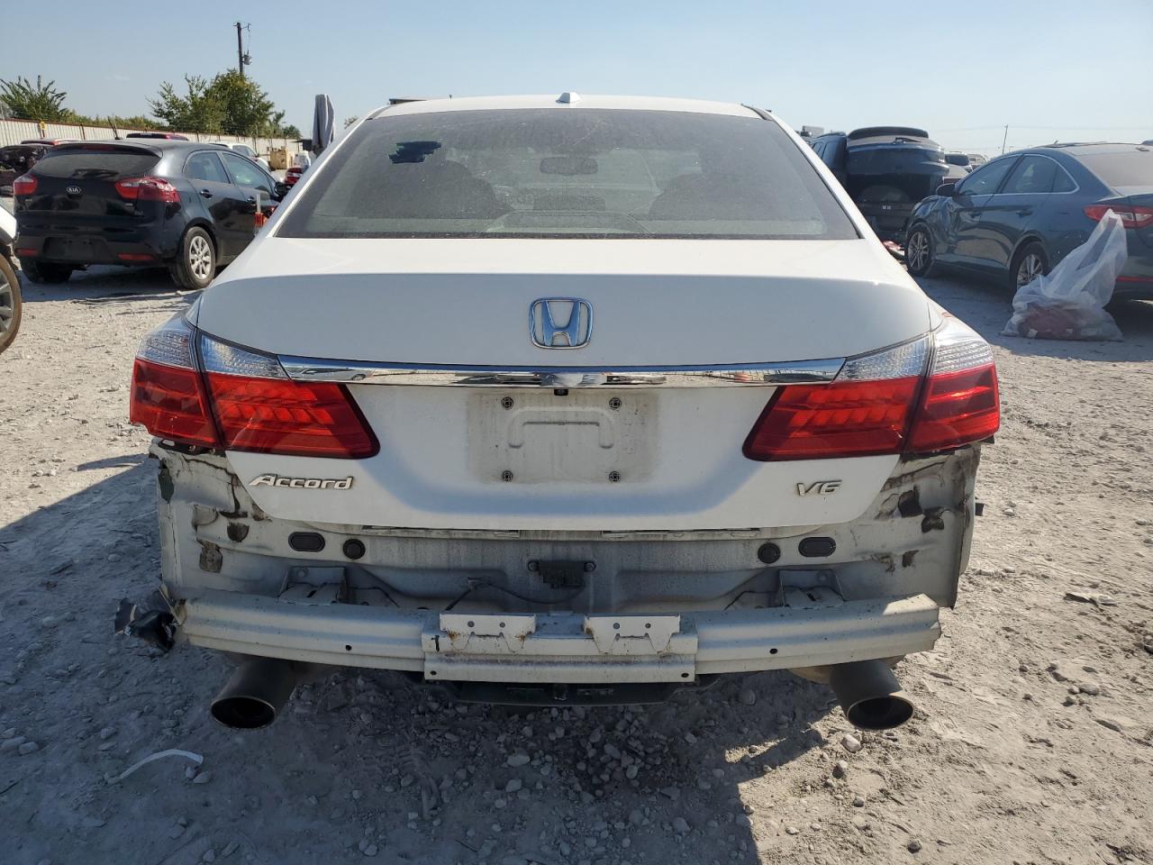 1HGCR3F82FA028016 2015 Honda Accord Exl