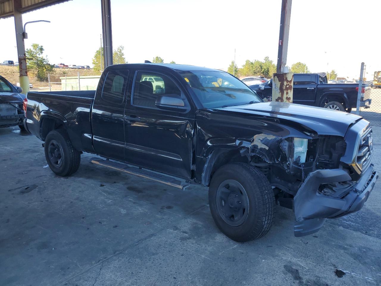 2016 Toyota Tacoma - Image 4