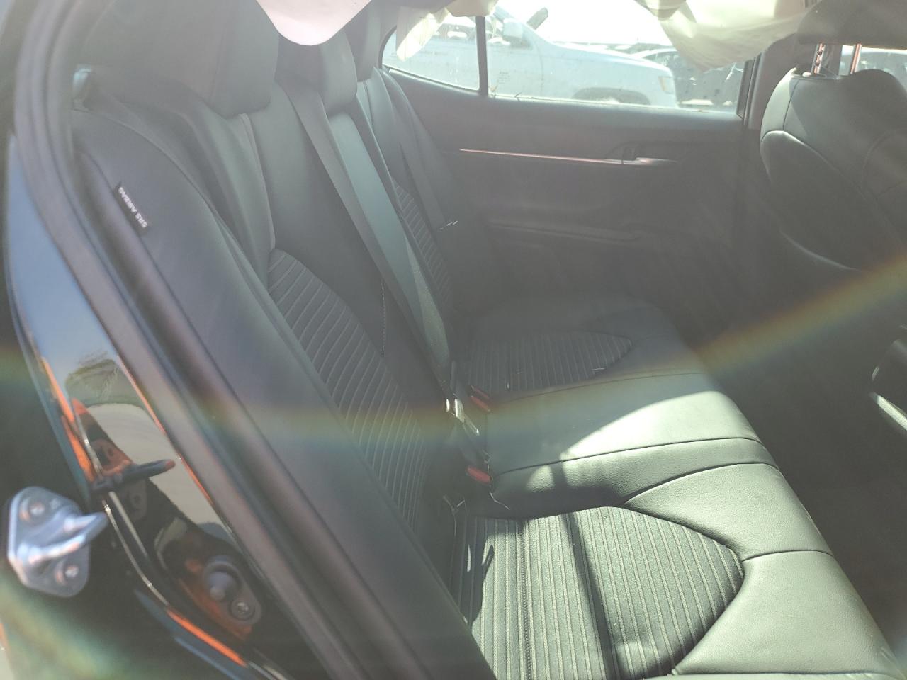 2021 Toyota Camry - Image 10