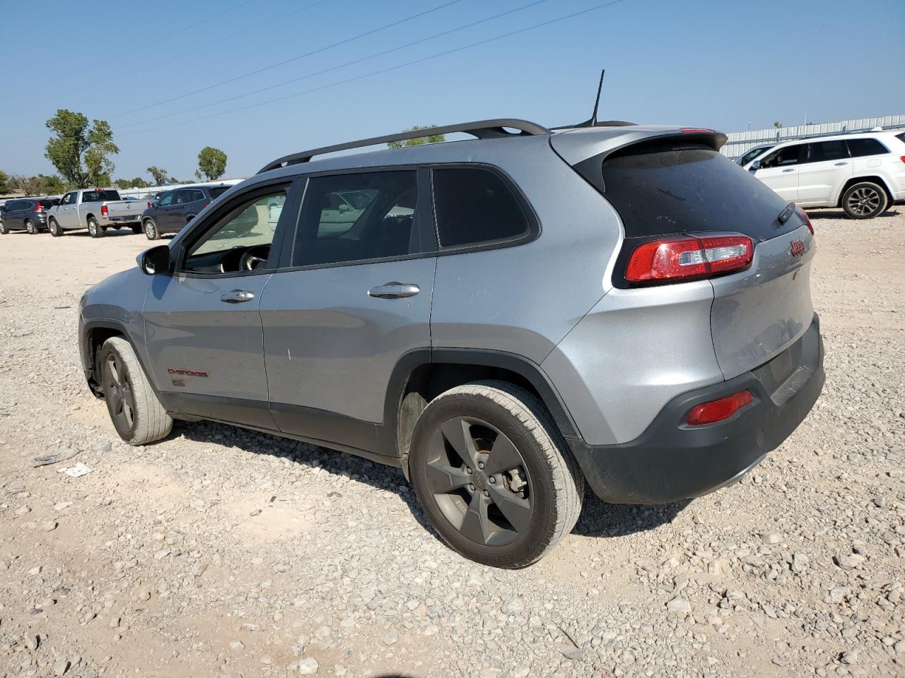 2016 Jeep Grand Cherokee - Image 2