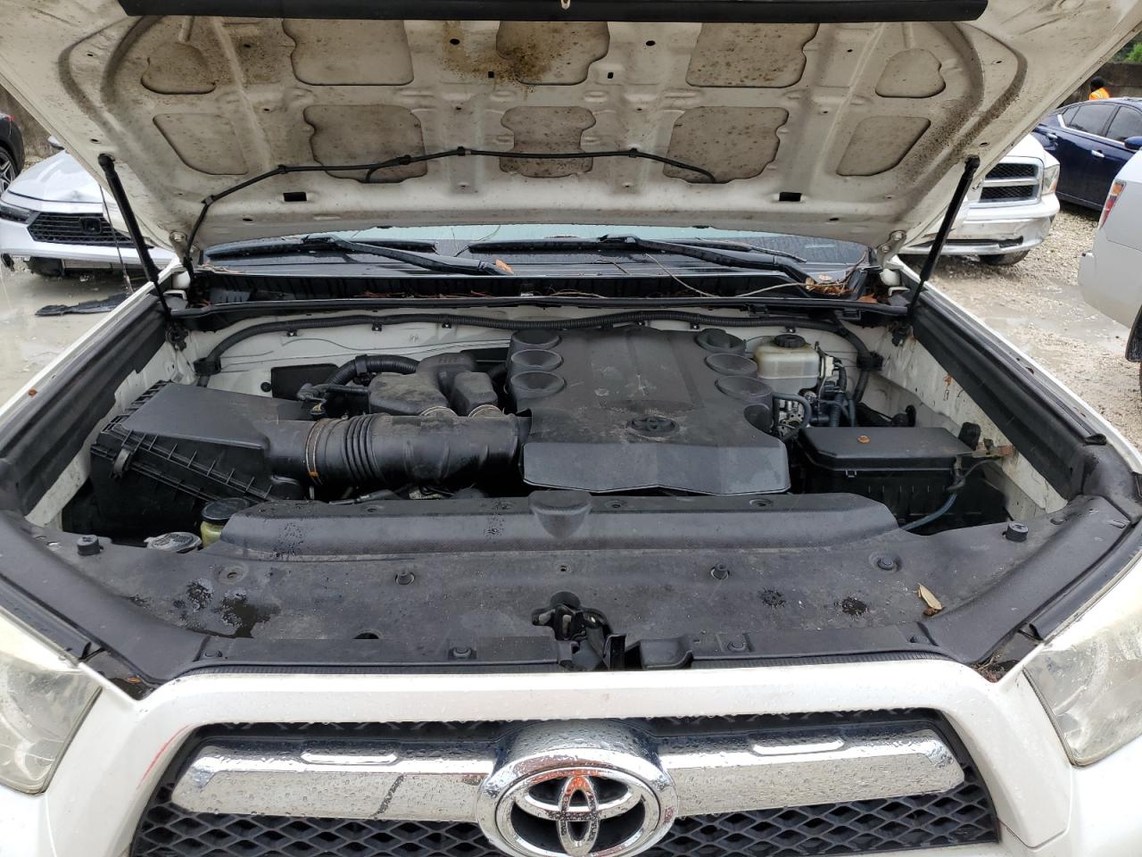 2011 Toyota 4Runner - Image 12