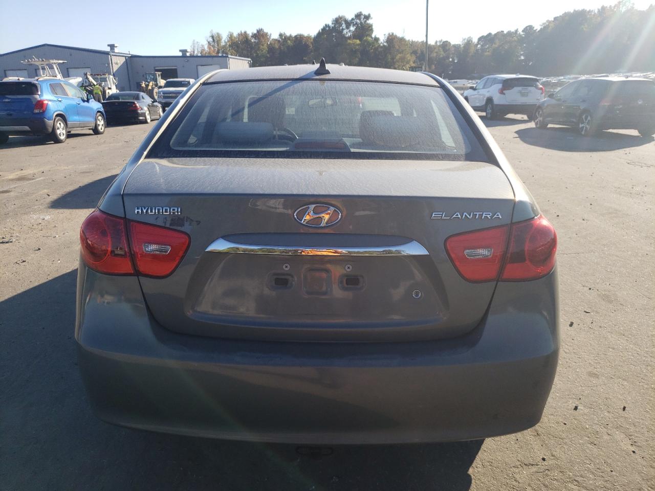 2010 Hyundai Elantra - Image 6